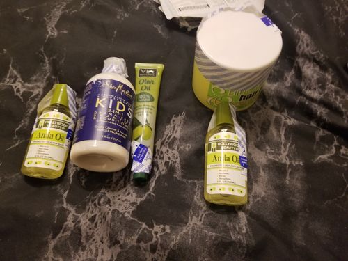Customer photo review of Blue Magic Hair Food, Wheat Germ Coconut Oil, 12 Oz.