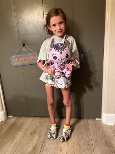 Customer photo review of Frankie the Modeling Bat