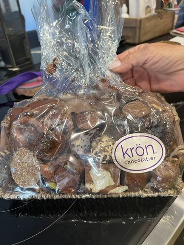 Customer photo review of Chocolate Gift Basket 1 lb.