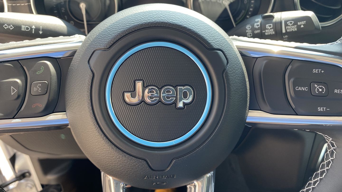 Customer photo review of Center Ring Steering Wheel Vinyl Overlay Cover for Jeep | Fits Jeep Models