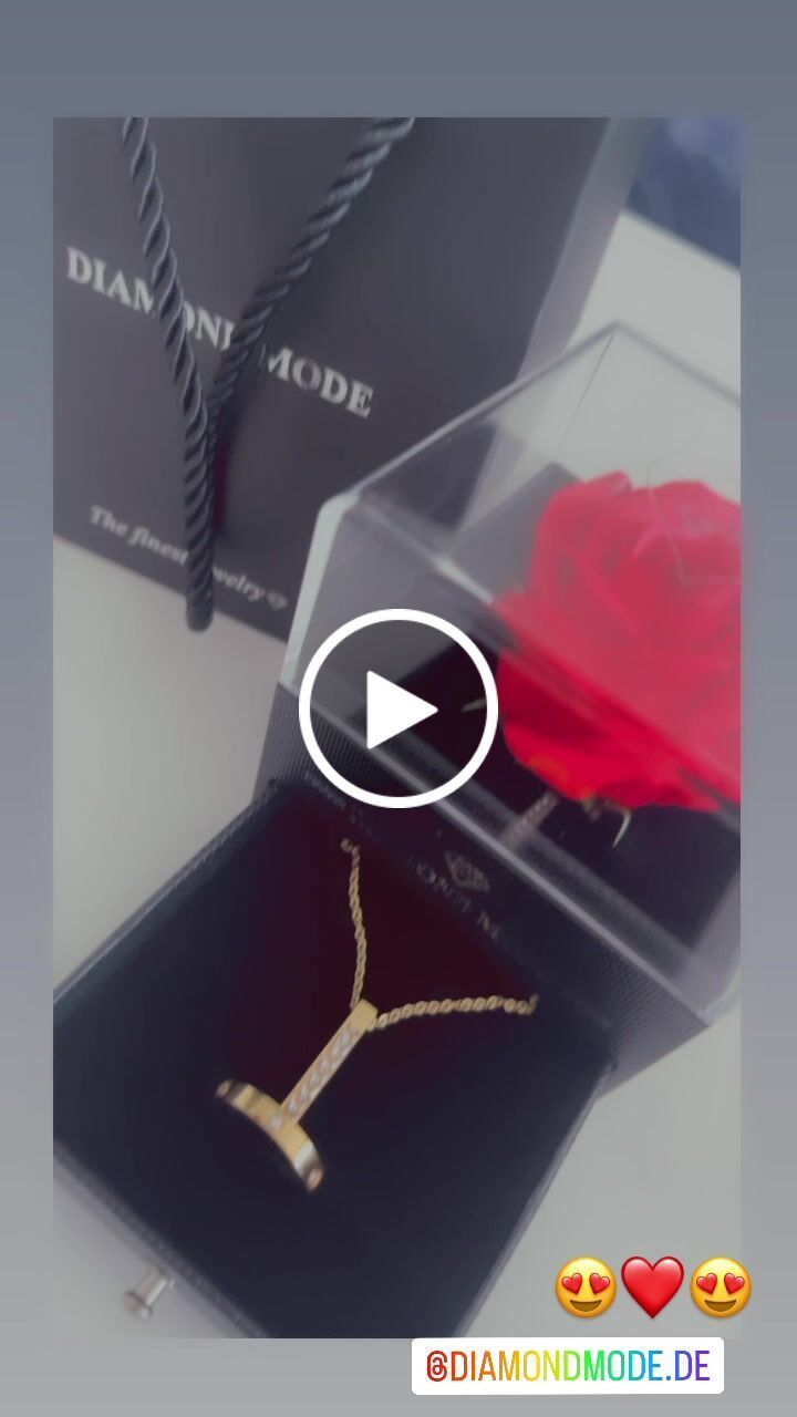Customer video review of Rosenbox | Geschenk Verpackung