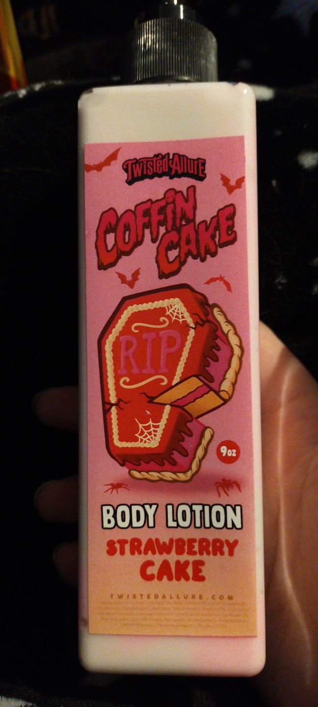Customer photo review of Coffin Cake Body Lotion (Strawberry Cake)