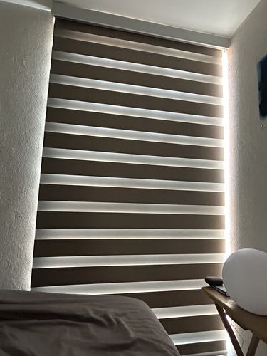Customer photo review of SmartWings Motorized Zebra Shades 90% Blackout 95mm Astrid