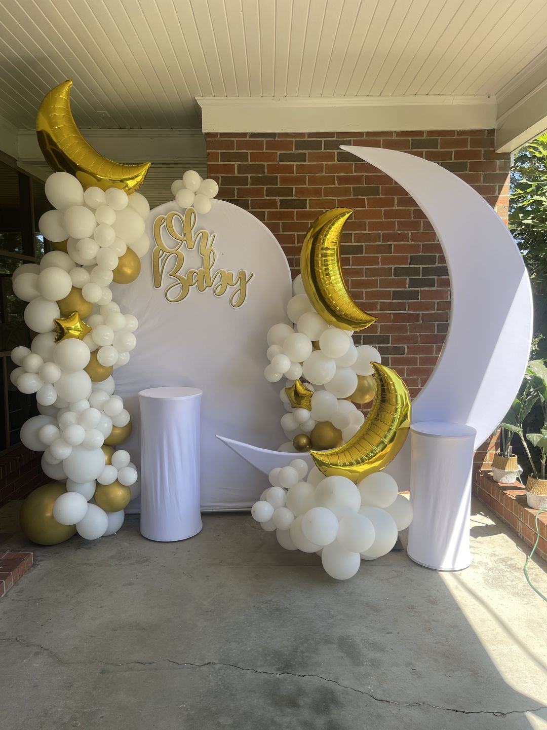 Customer photo review of 6.5ft Portable Crescent Moon Shape Stand for Baby Showers & Birthday & Wedding Events