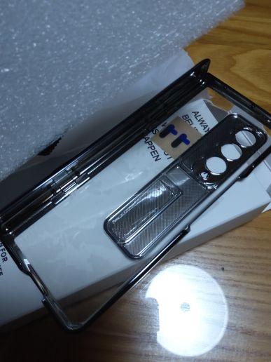 Customer photo review of 360° Armor Hinge Folding Transparent Case 2.0 - Galaxy Fold Series