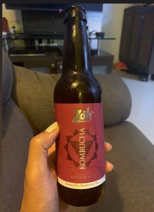 Customer photo review of Zoh Probiotics Berry Blast Kombucha: Gut-Boosting Probiotic Drink with Mixed Berries