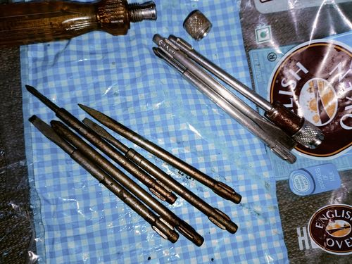 Customer photo review of Hard Stain Spray + Wipe for Tough Stains In Kitchen Walls, Exhaust Fan, Crayon And Adhesive Marks-500ML