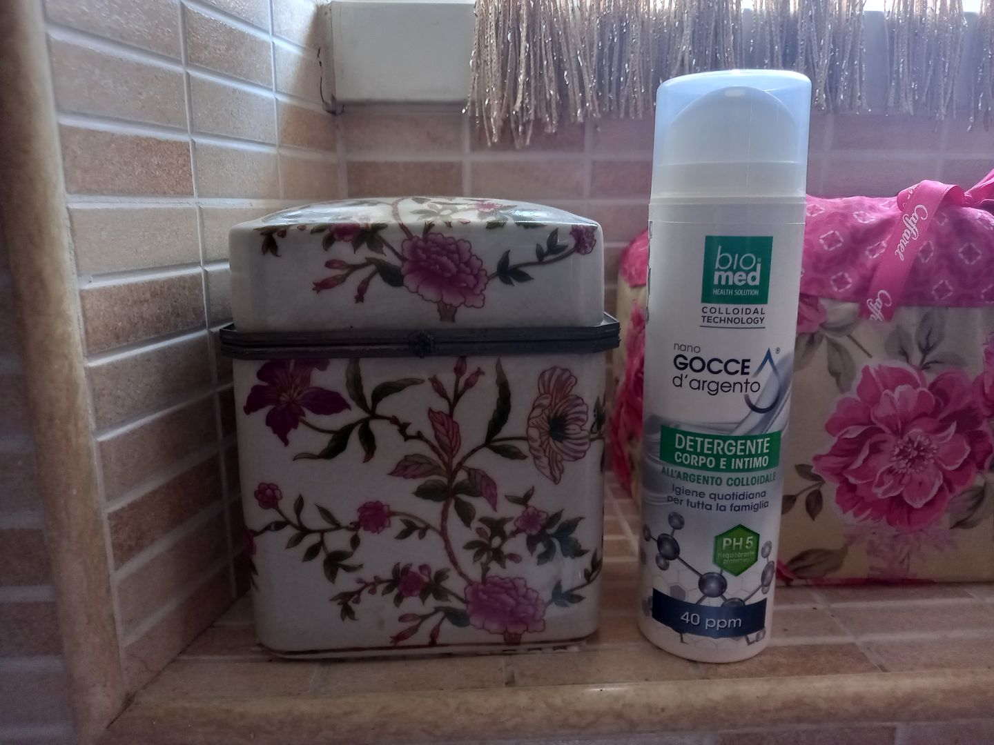 Customer photo review of ARGENTO COLLOIDALE PURO - GEL DETERGENTE CORPO E INTIMO BIOMED - 200 ml. - 40 ppm