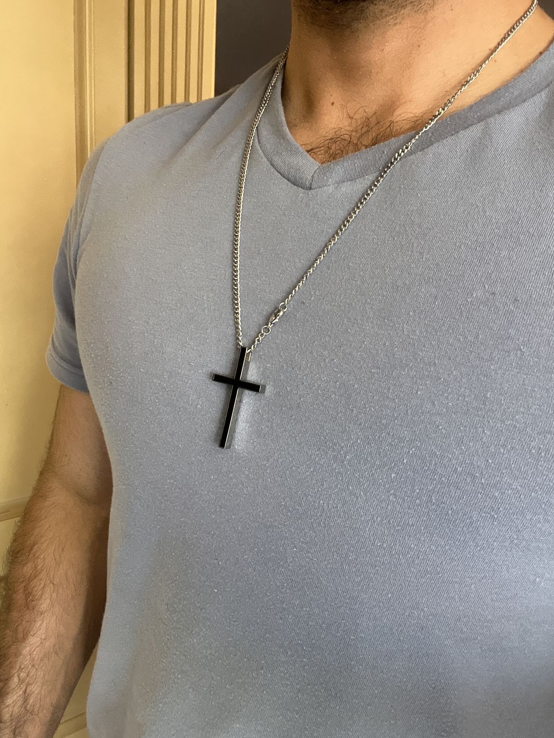 Customer photo review of Collar Cruz Slim - Acero Inox.