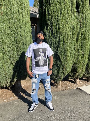 Customer photo review of Moonman Dunk - White T-Shirt