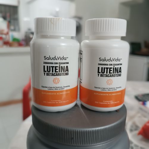 Customer photo review of Luteina con Zeaxantina