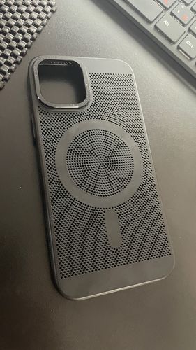 Customer photo review of MagSafe Heat Dissipating iPhone Case
