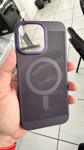 Customer photo review of MagSafe Heat Dissipating iPhone Case