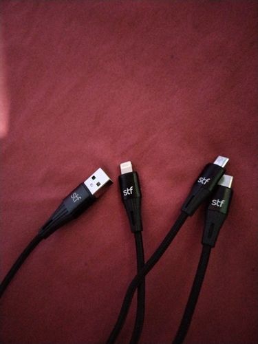 Customer photo review of Cable para celular | STF 3 en 1 - 2A | Carga rápida 1.8 metros Negro
