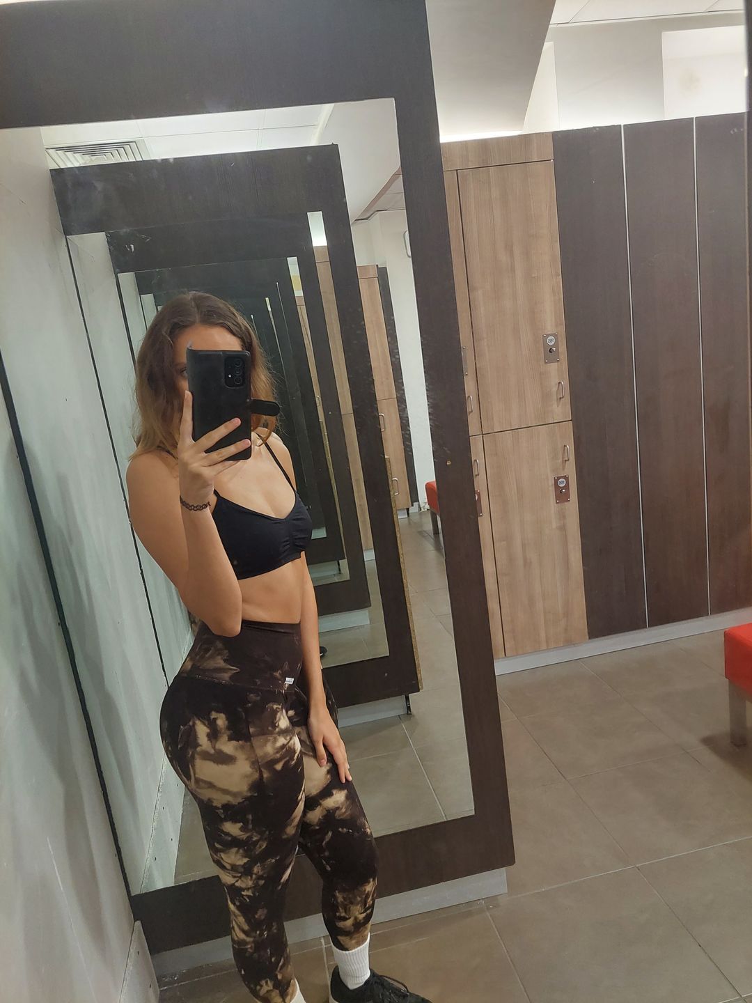 Customer photo review of Leggings Elements Terra Beige Marrone