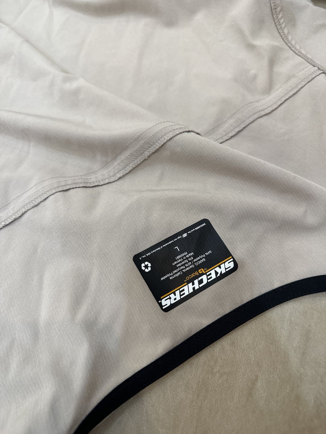 Customer photo review of بلوزة سكتشرز جيب واحد ~One pocket Scrub Top