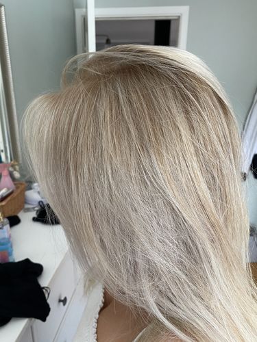 Customer video review of LA Sunkissed Touch Up Color