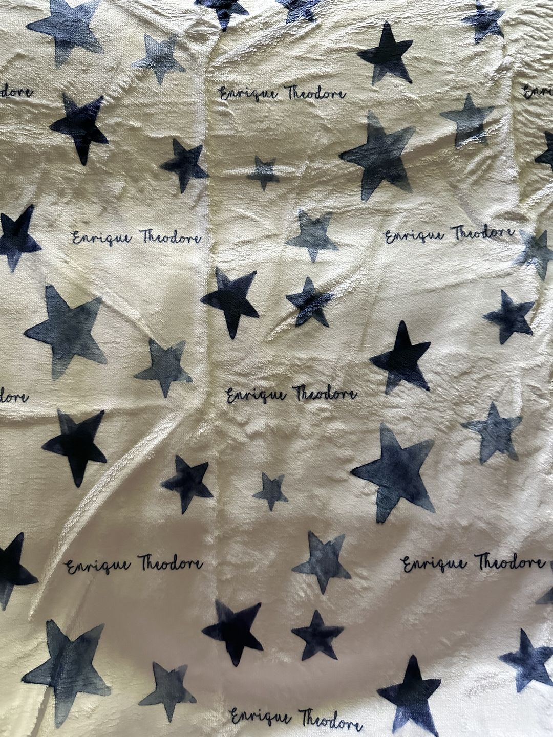 Customer photo review of Blue stars personalized unisex baby blanket