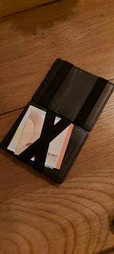 Customer photo review of Flap Boy Slim - Magic Wallet without Coin Pocket