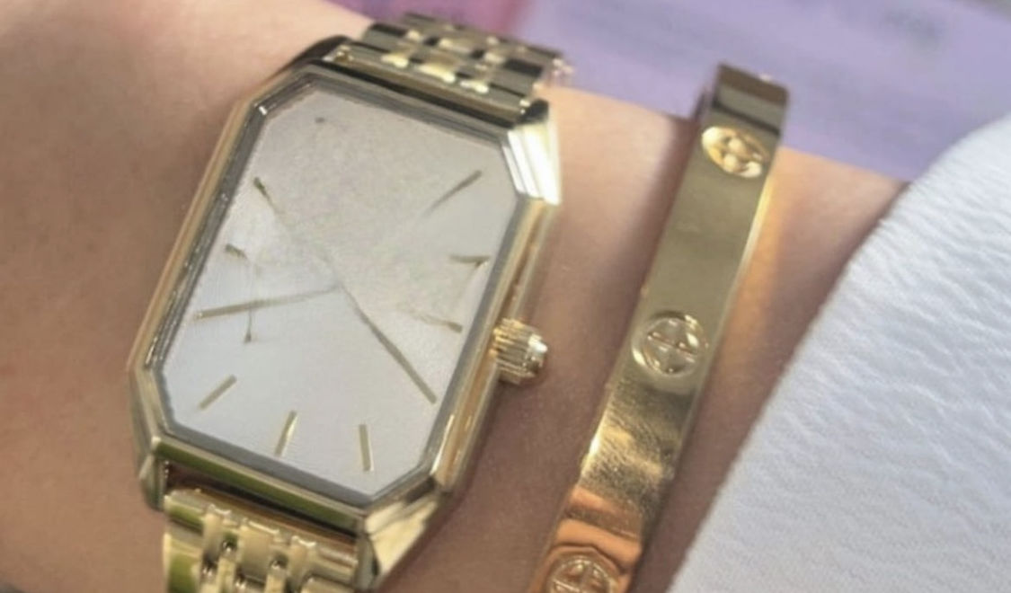 Customer photo review of Crossed Arianna Armreif | 18K vergoldet