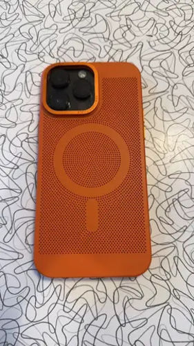 Customer photo review of MagSafe Heat Dissipating iPhone Case