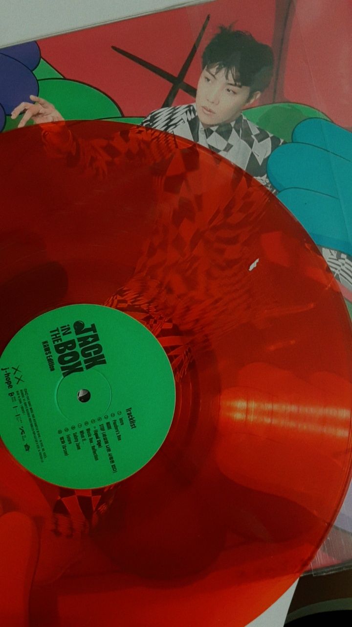 Customer photo review of J-HOPE - 1ST SINGLE ALBUM JACK IN THE BOX VINYL (LIMITED EDITION)