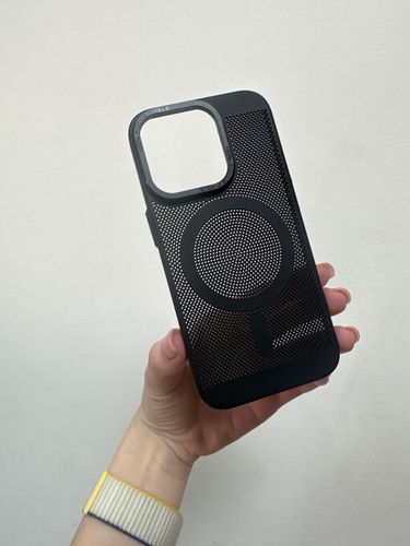 Customer photo review of MagSafe Heat Dissipating iPhone Case