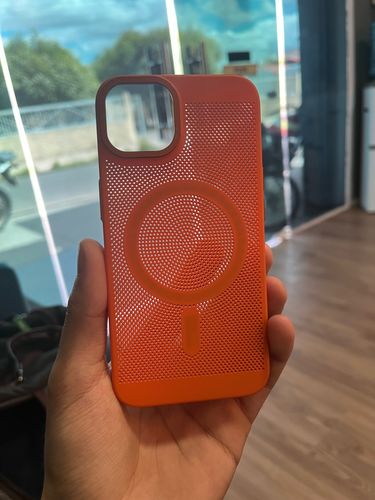 Customer photo review of MagSafe Heat Dissipating iPhone Case
