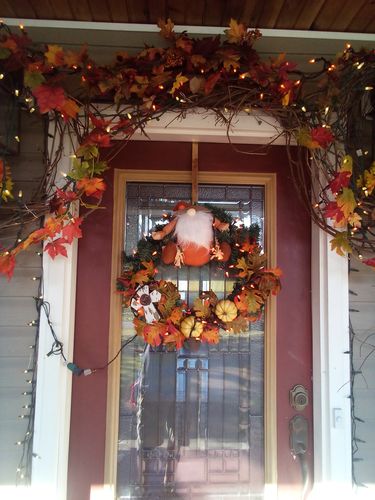 Customer photo review of Decorative Wreath: Large Gnome Fall