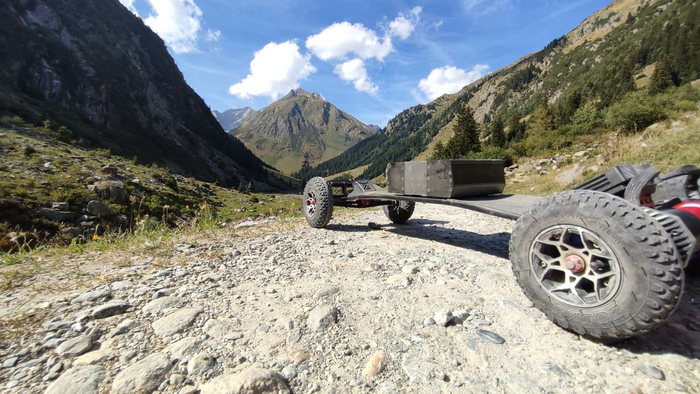 Customer photo review of Acedeck® NYX Series aluminum alloy rust-resistant nuts-4 pcs