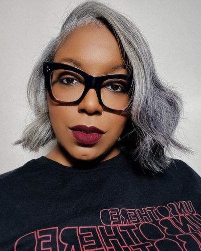 Customer photo review of Luvwin 5x5 Salt And Pepper Glueless Gray Color Pre-Cut Lace Bob Wig 100% Human Hair