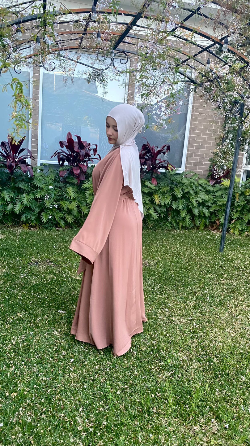 Customer photo review of Everyday Khatijah Abaya - Pink