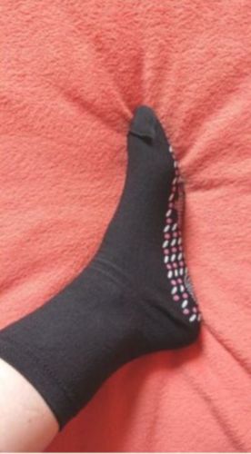 Customer photo review of Self-Heating Acupressure Socks / Jomayli