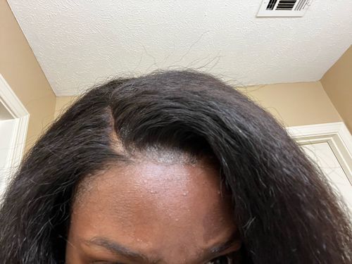 Customer photo review of Kinky Straight Realistic Knotless 13x4 Lace Front Wig