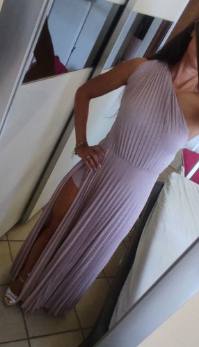 Customer photo review of Abito lungo glitterato plissé monospalla con spacco alto e shorts interno