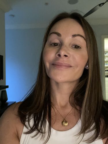 Customer photo review of Venus Shell Necklace