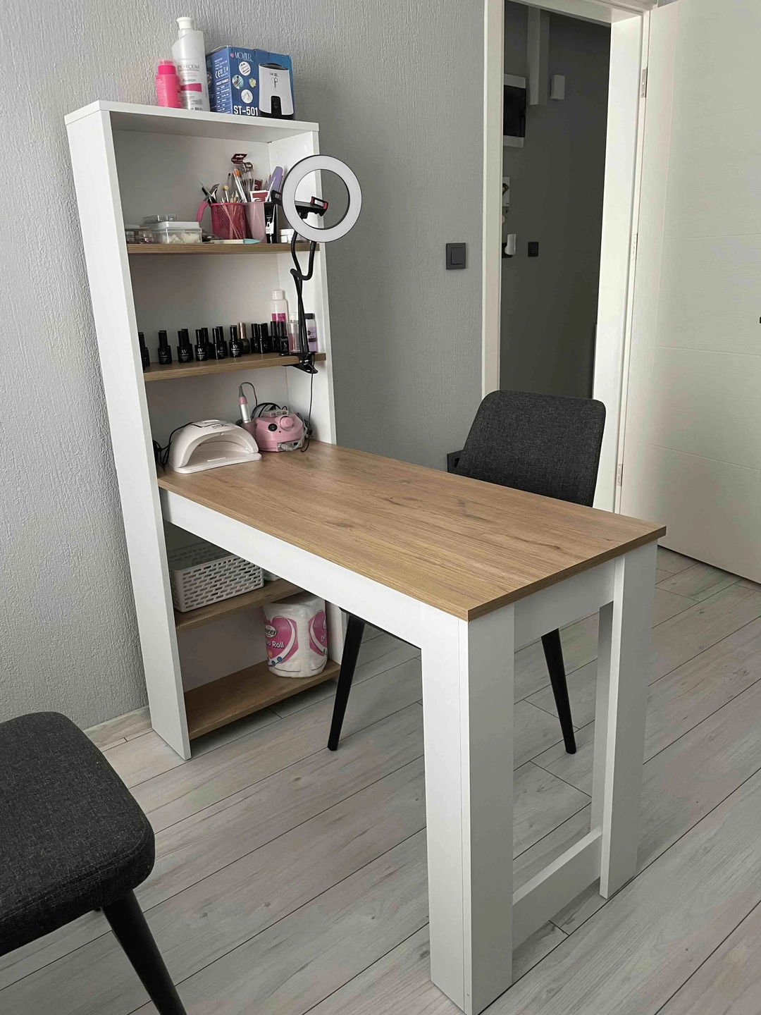 Customer photo review of Rani BJ113 Raflı Manikür Masası Makyaj Masası Sepet Ceviz - Beyaz