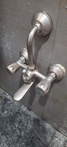 Customer photo review of Heavy Duty Toilet Bowl Cleaner + Wipe & Tough Limescale\Descaler  | Combo