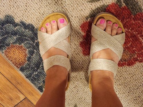 Customer photo review of Vorioal Woven Thick Sandals