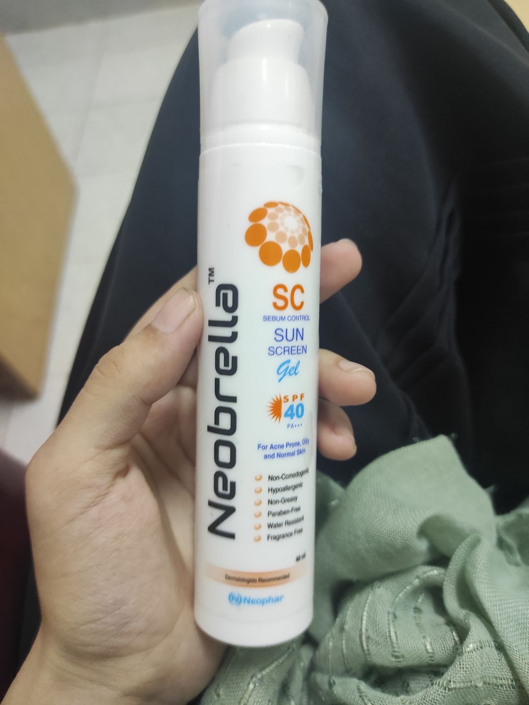 Customer photo review of Neobrella SC (Sebum control gel) (SPF 40 and PA +++)