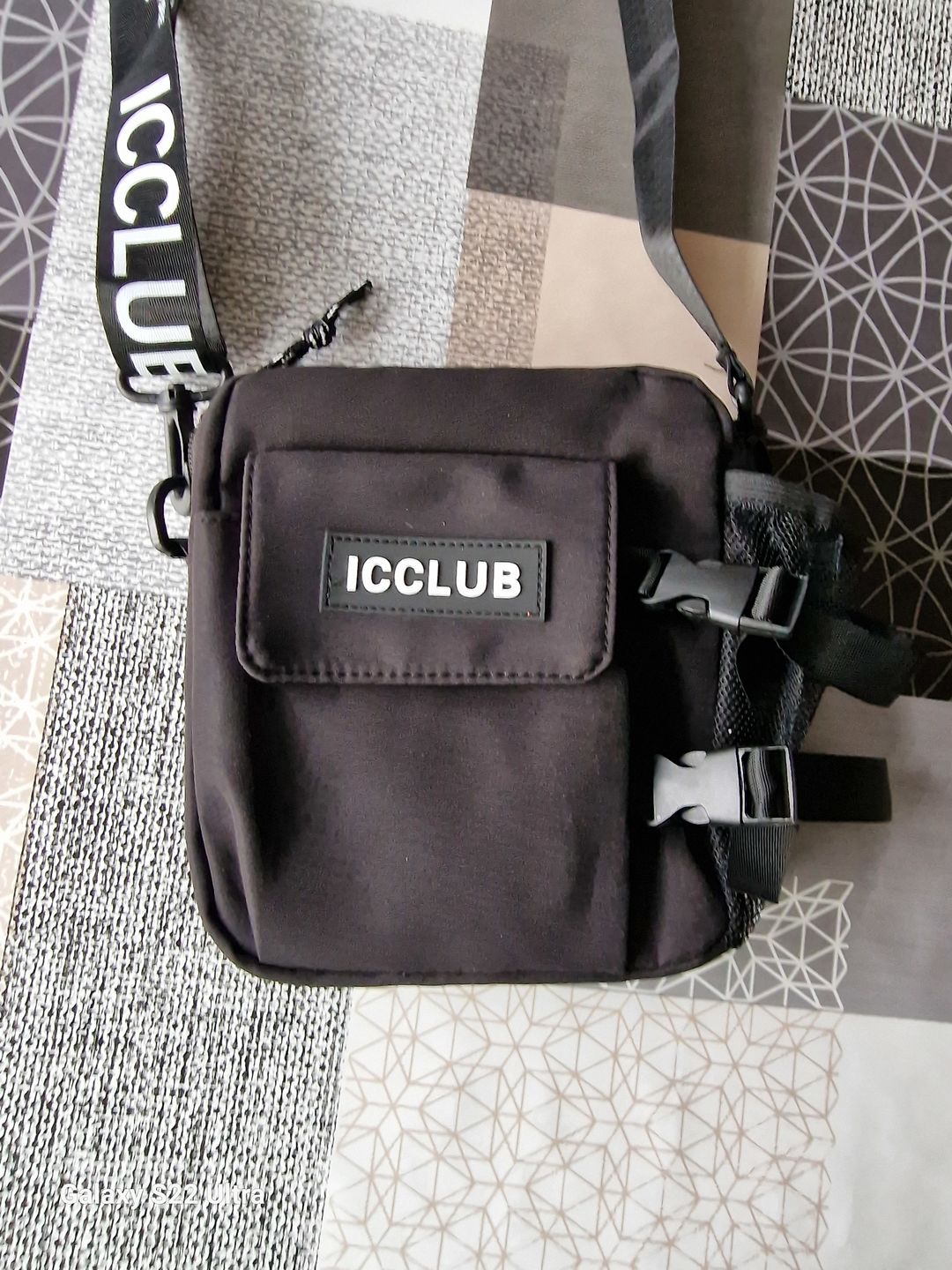 Customer photo review of BOTTLE BAG | BLACK