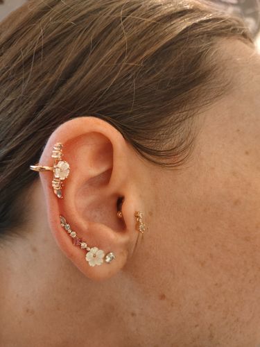 Customer photo review of Piercing Fleur Louise