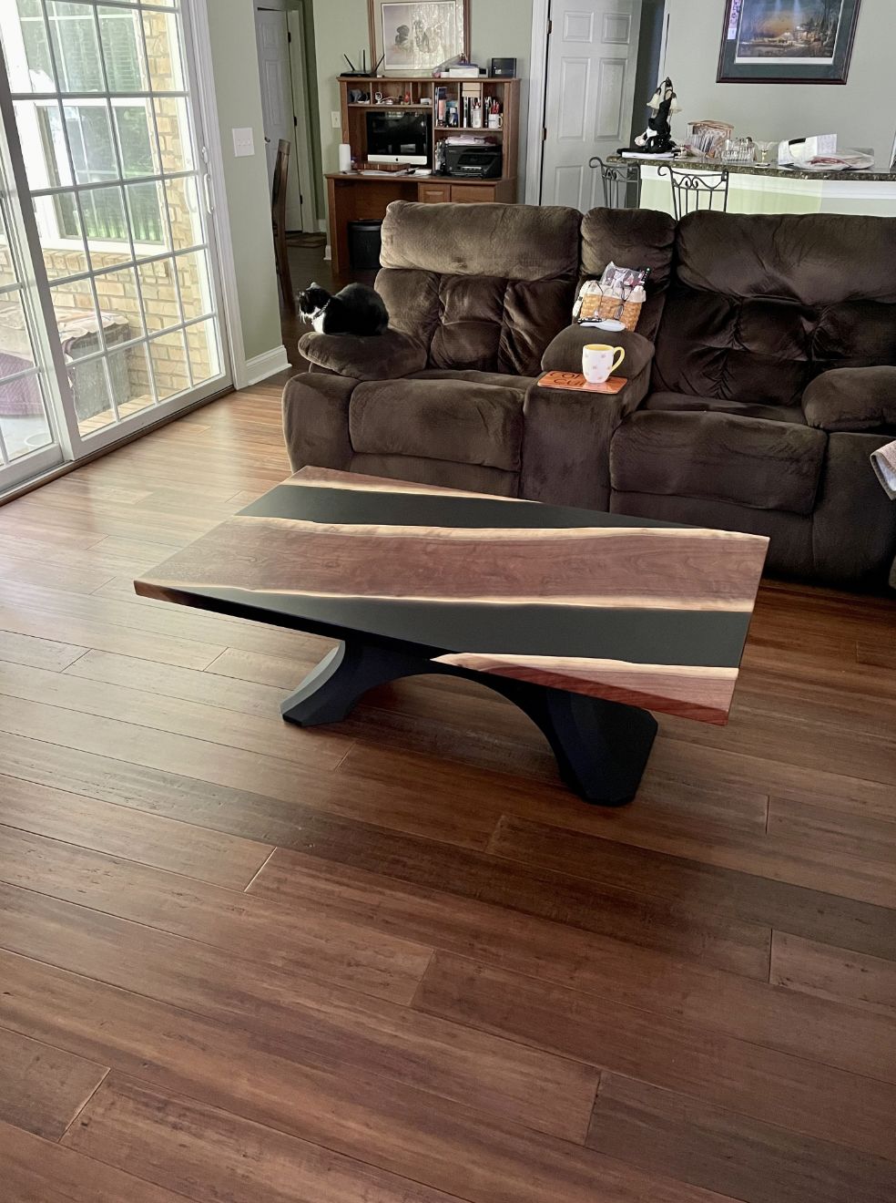 Customer photo review of Metal Table Base - 208 Haru - 40W, 16H inch