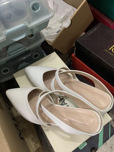Customer photo review of BASIC Aurel Cross Mid Heels