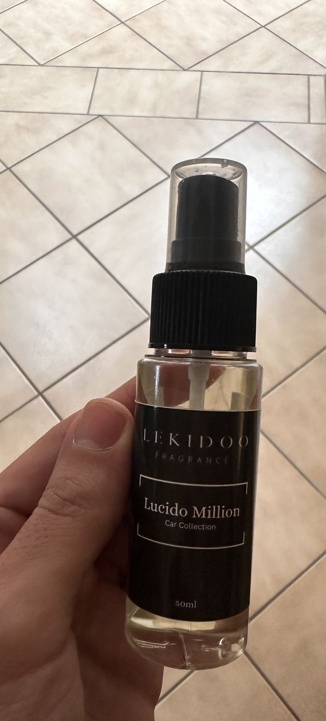 Customer photo review of LUCIDO MILLION Auto-Parfüm