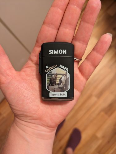 Customer photo review of Sturmfeuerzeug KatzenPapa mit eigenem Foto