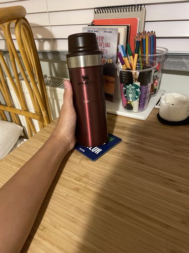 Customer photo review of Stanley The Trigger-Action Travel Mug Bordo 0.35 L