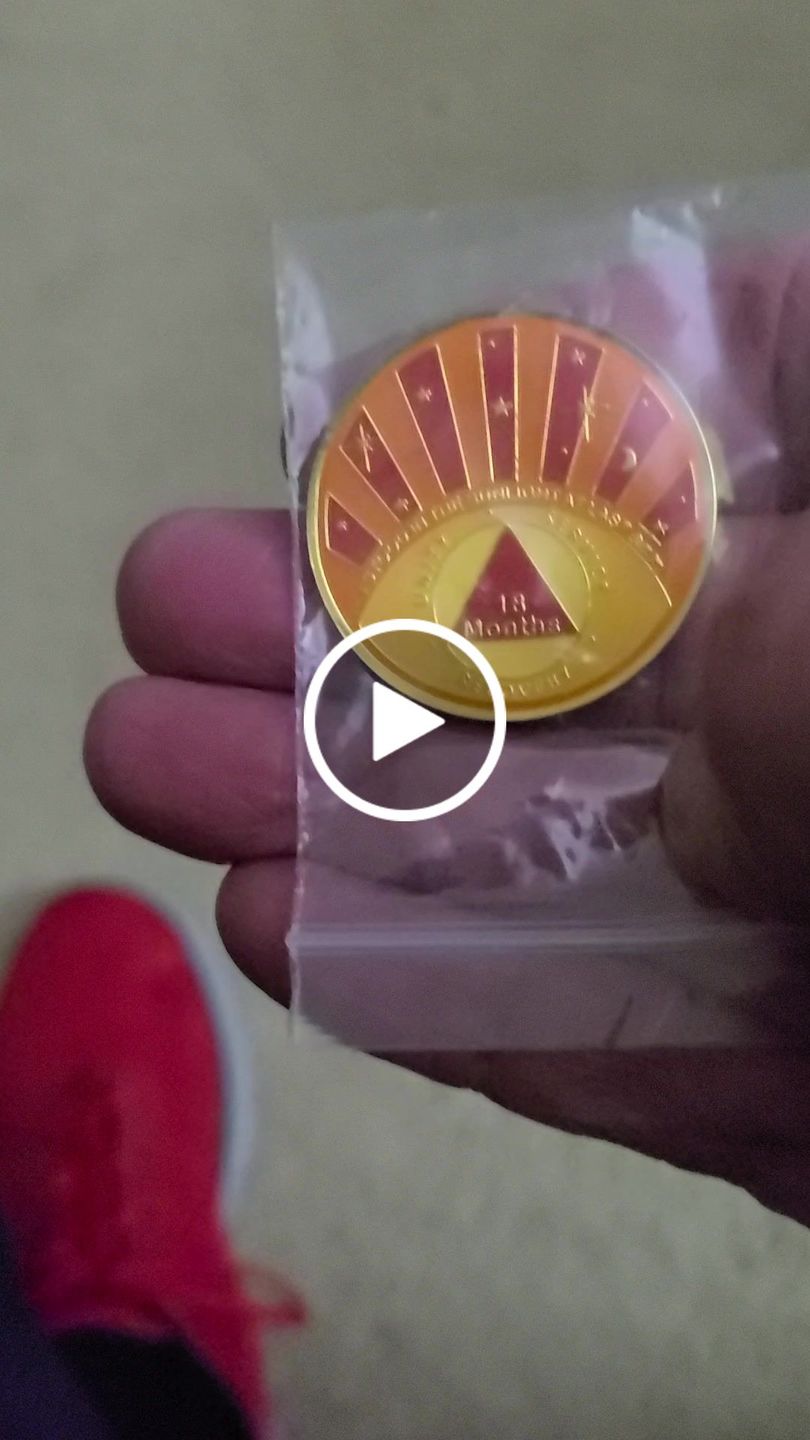 Customer video review of Stood in the Sunlight 18 Months Specialty AA Recovery Medallion - Tri-Plated 18 Month Chip/Coin