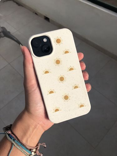 Customer photo review of Sunshine in Pearl White - iPhone 14