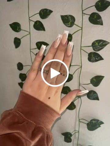 Customer video review of Icy Baguette Ring | 18K vergoldet